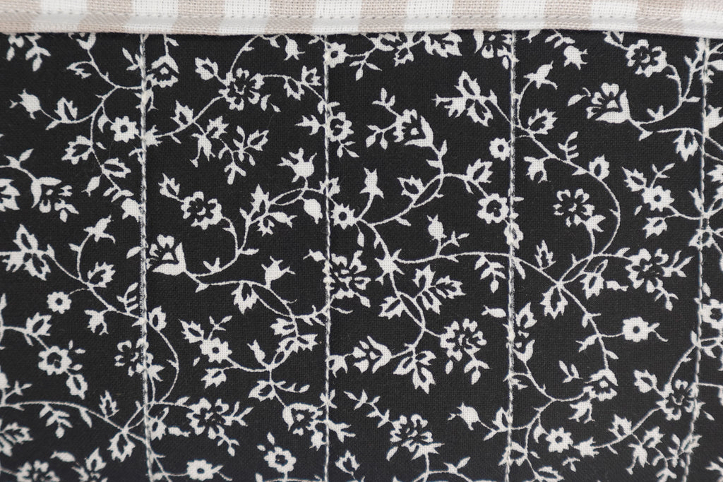 Black Floral Elegant Small Quilted Zipper Pouch
