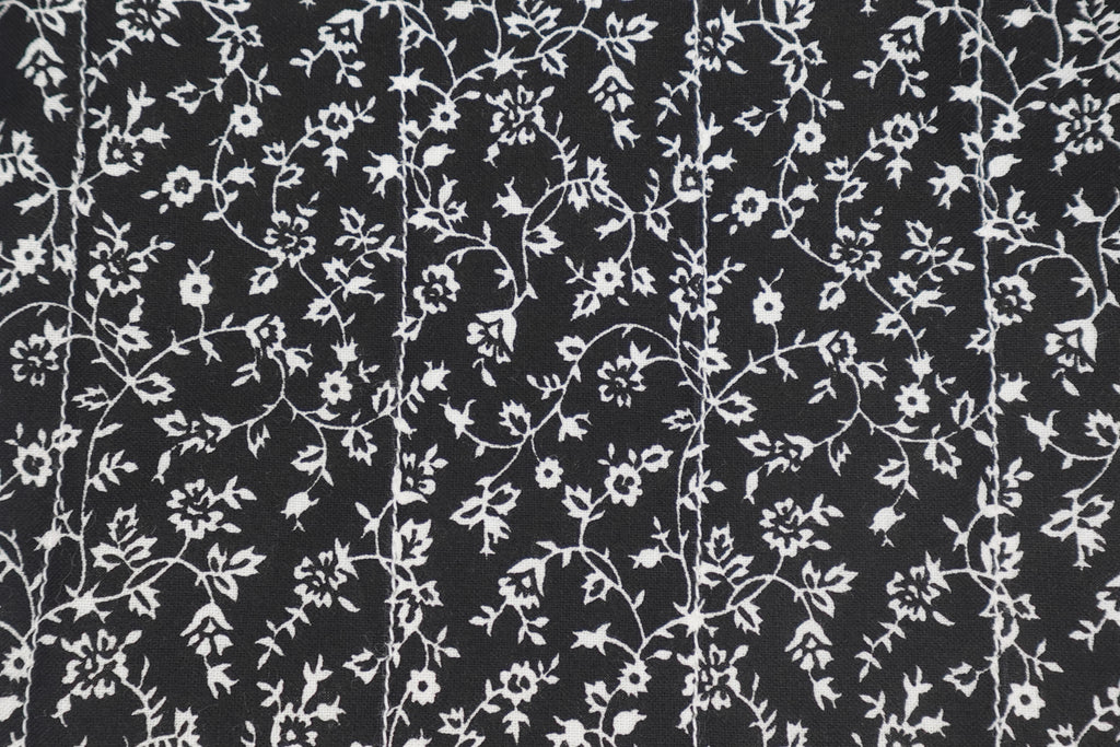 Black Floral Elegant Large Quilted Zipper Pouch