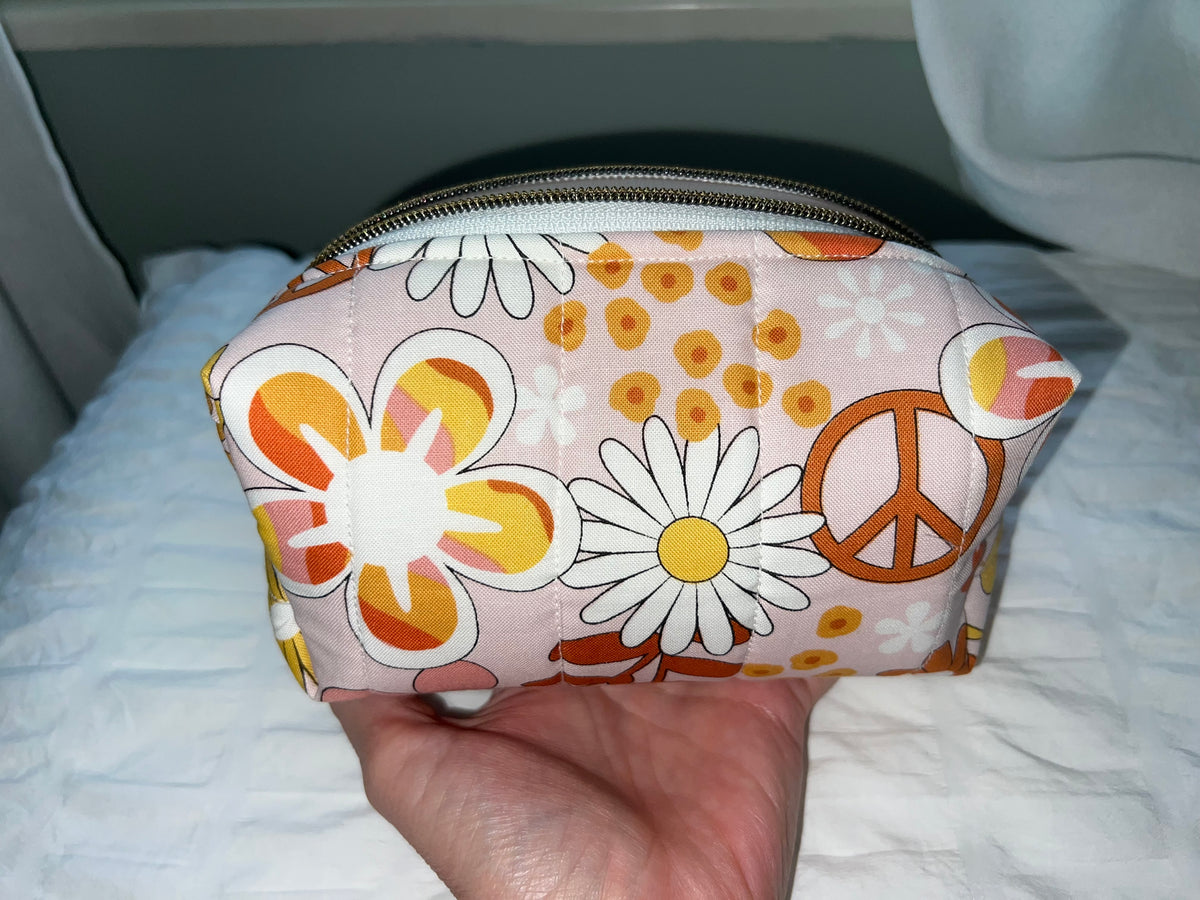 Retro Floral Boxy Zipper Pouch
