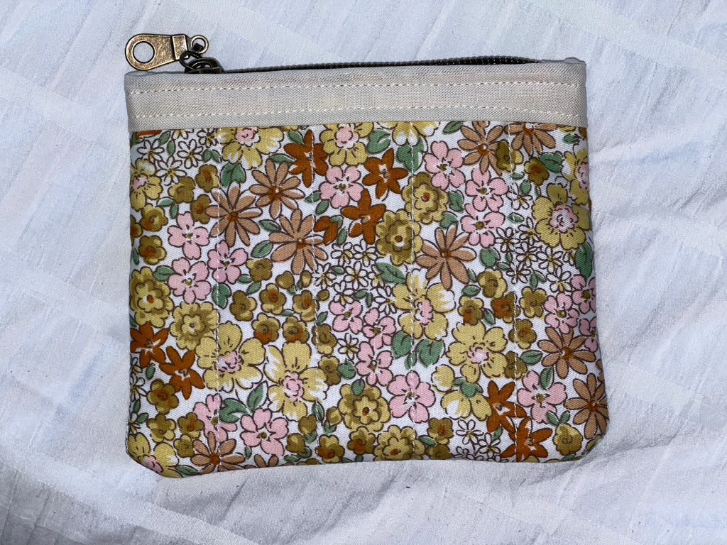 Vintage Floral Quilted Zipper Pouch