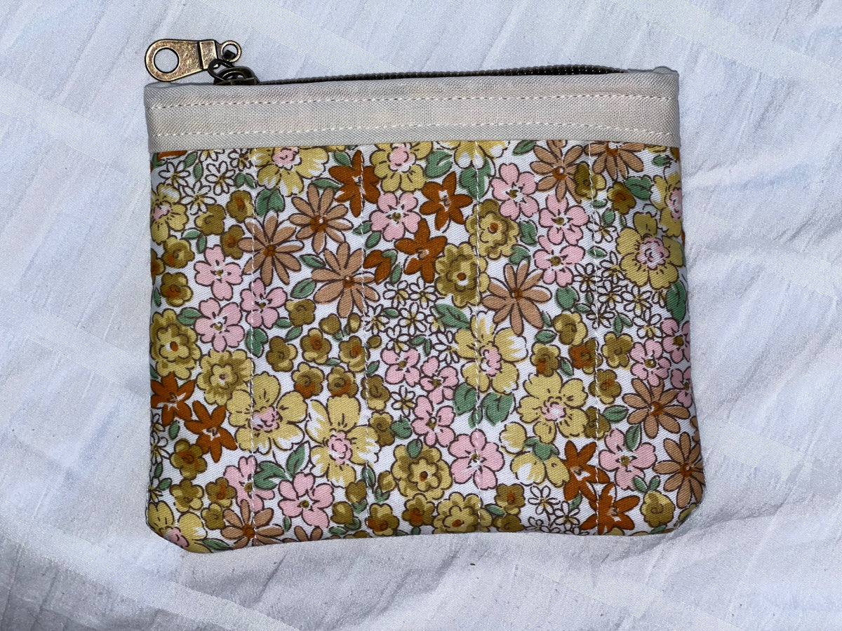 Vintage Floral Quilted Zipper Pouch