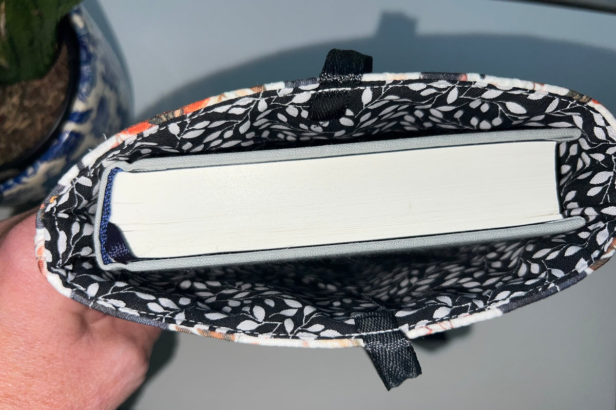 Pumpkin & Purrs Quilted Book Sleeve | Black Cat & Pumpkin Fall Book Cover