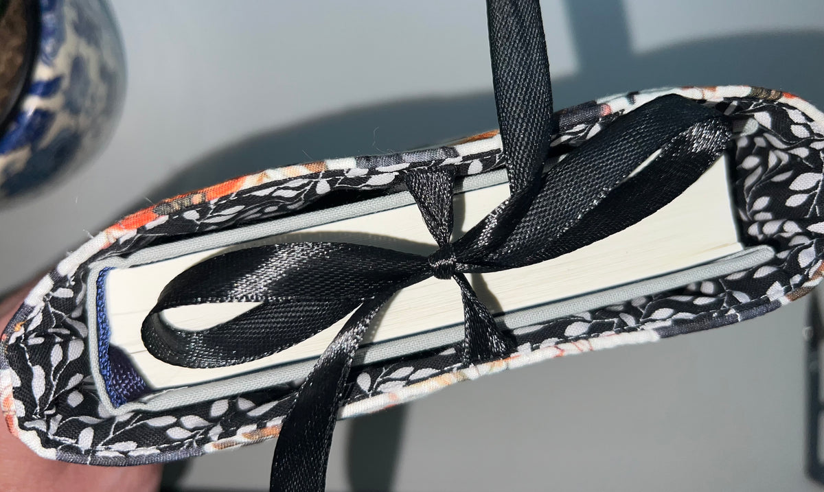 Pumpkin & Purrs Quilted Book Sleeve | Black Cat & Pumpkin Fall Book Cover