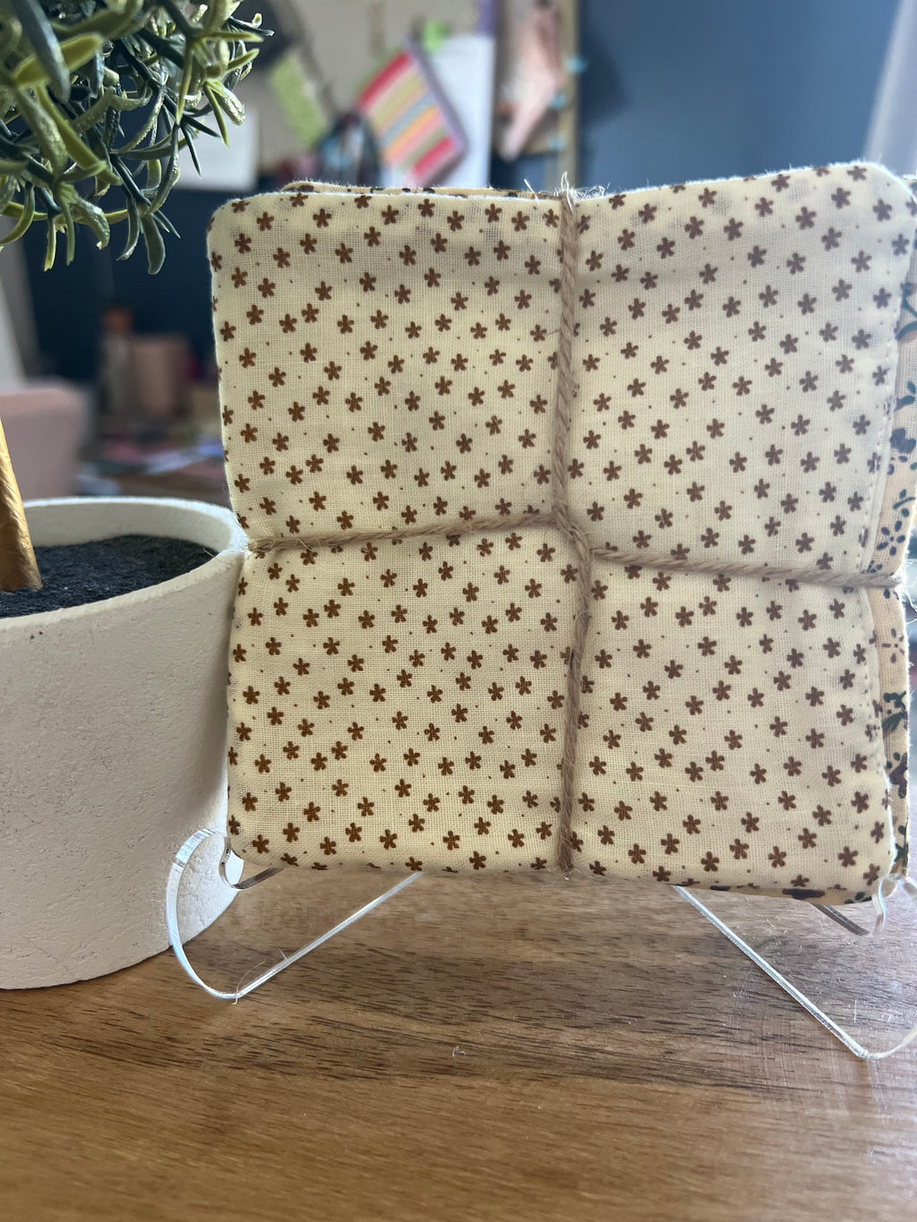 Brown Floral/Cream Star Fabric Coaster Set