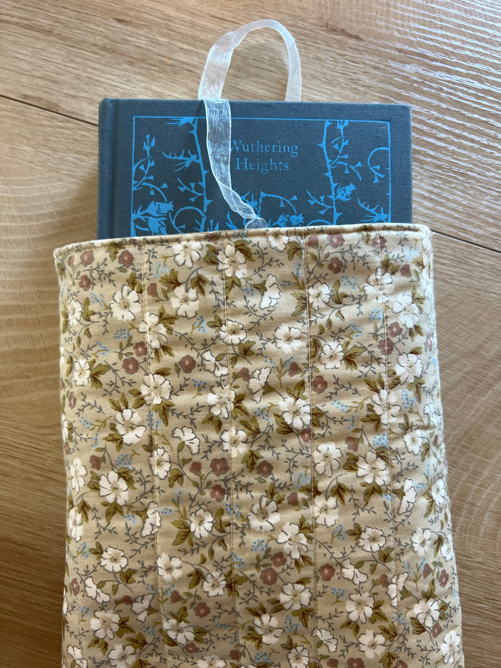 Vintage Wildflower Meadow Quilted Book Sleeve