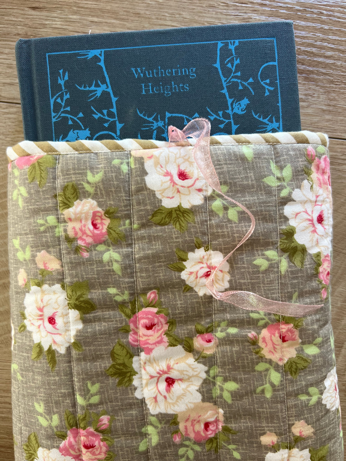 Vintage Rose Garden Quilted Book Sleeve