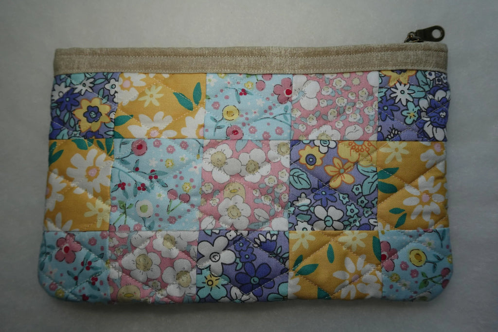 Bluebell Patchwork Medium Quilted Zipper Pouch