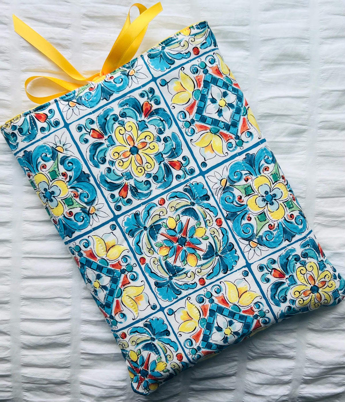 Sunlit Villa Handmade Quilted Book Sleeve